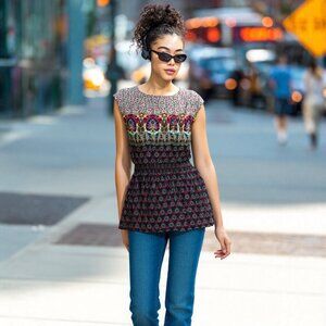 STYLE BUNDLE: GW Women’s FOREVER 21 Blouse + GAP Jeans, Size S/1 (BB1415B)